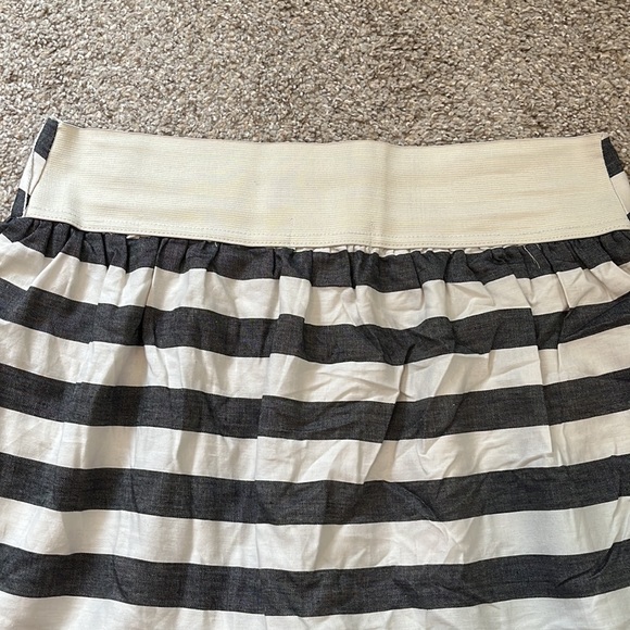 NWOT Charlotte Russe Flare skirt with Belt and Pockets - Picture 5 of 12
